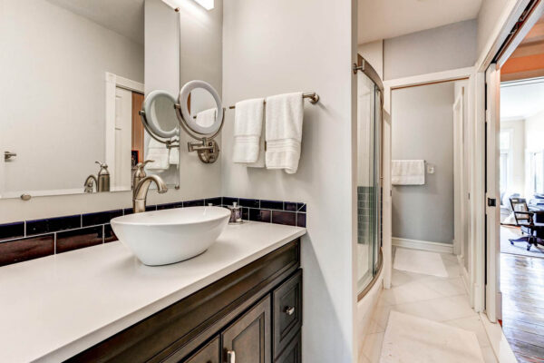 024-020-Bathroom-2048x1536